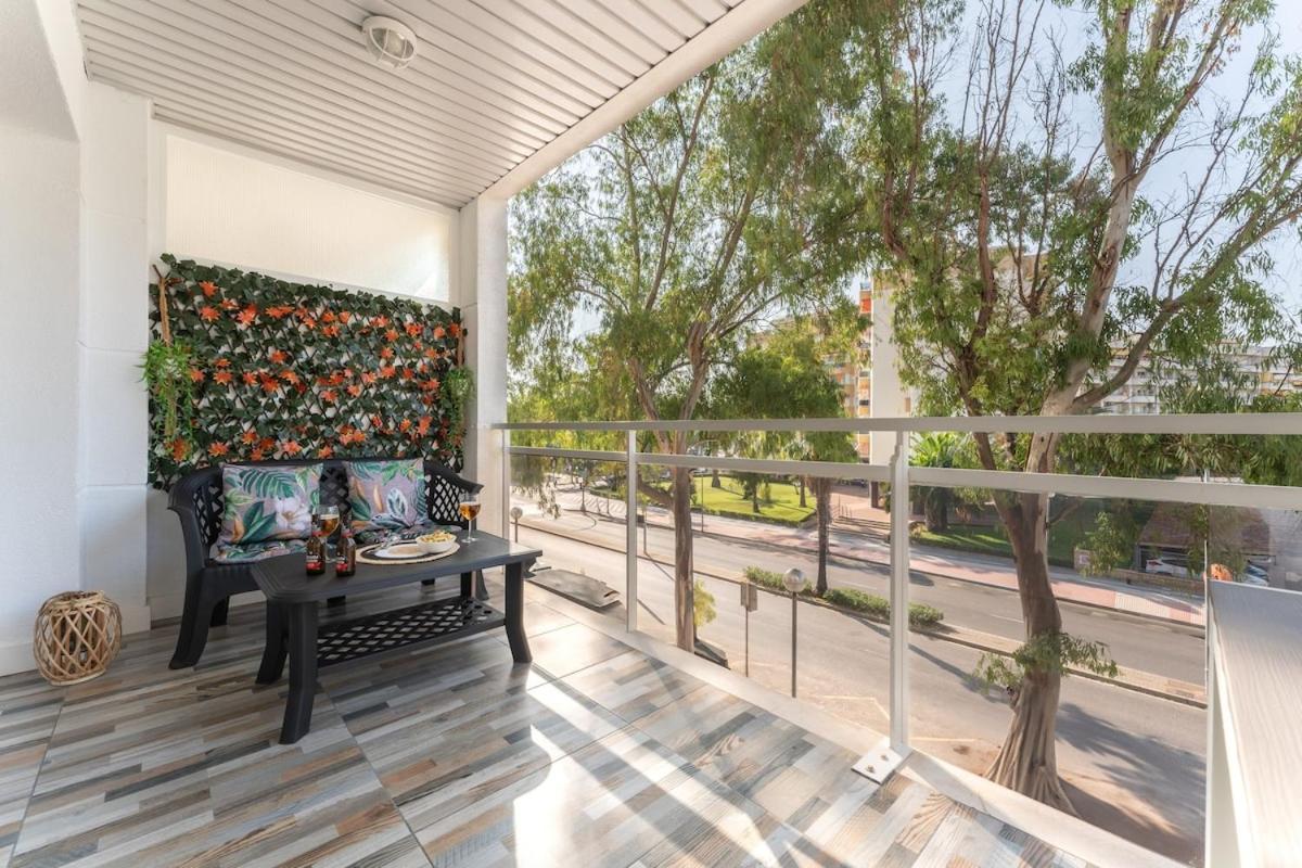 Salouroyalcenterpoolrelax2bedportaventuraaa12 * Salou