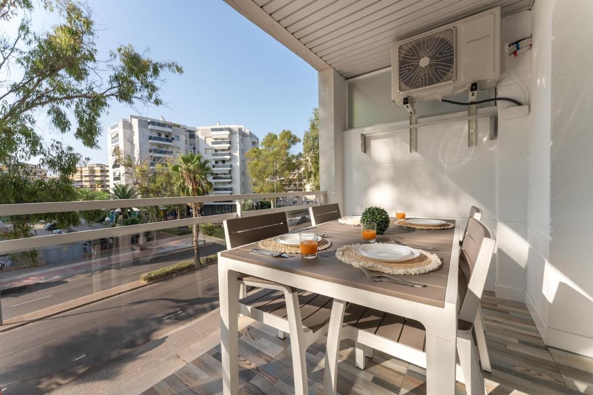 Salouroyalcenterpoolrelax2bedportaventuraaa12 Apartamento Salou