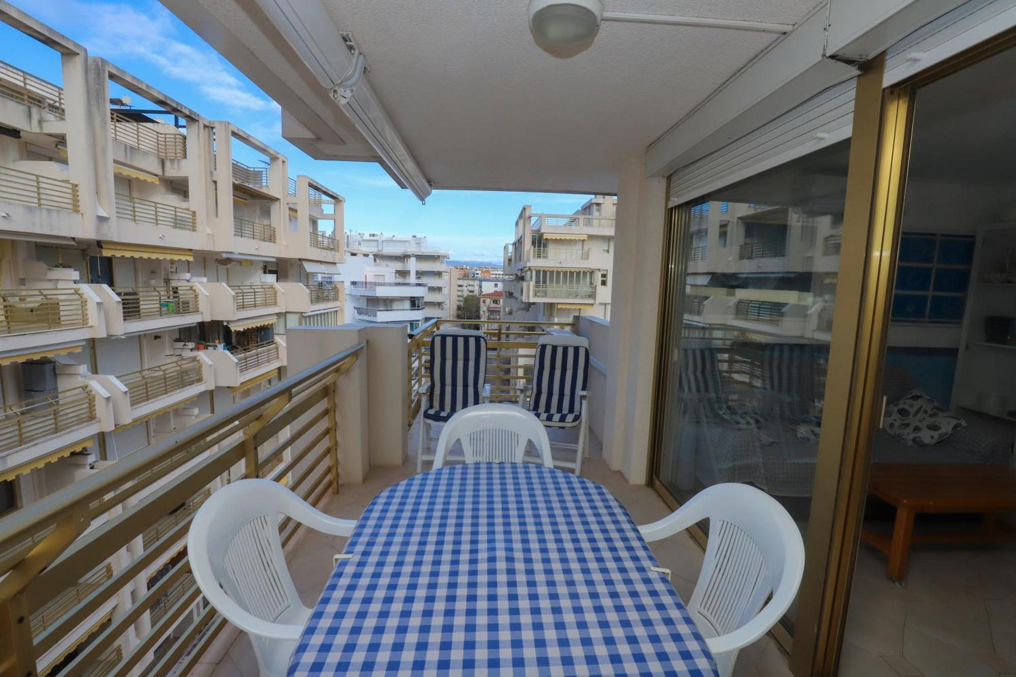 Diferentflats Novelty *