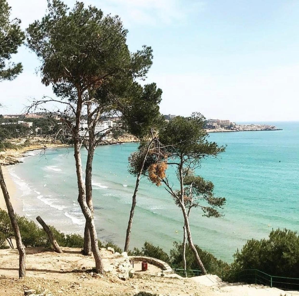 Moderno En 1a Linia De Mar En Salou. *