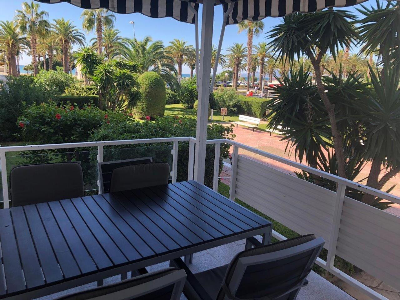 Apartamento Moderno En 1a Linia De Mar En Salou. *