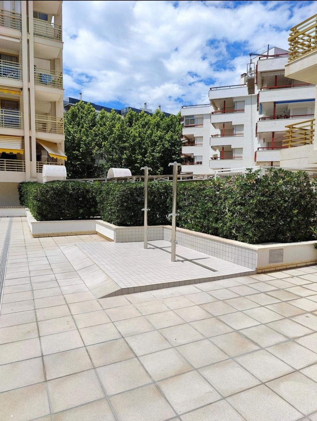 Varias Piscinas Salida Directa A La Playa Apartamento Salou