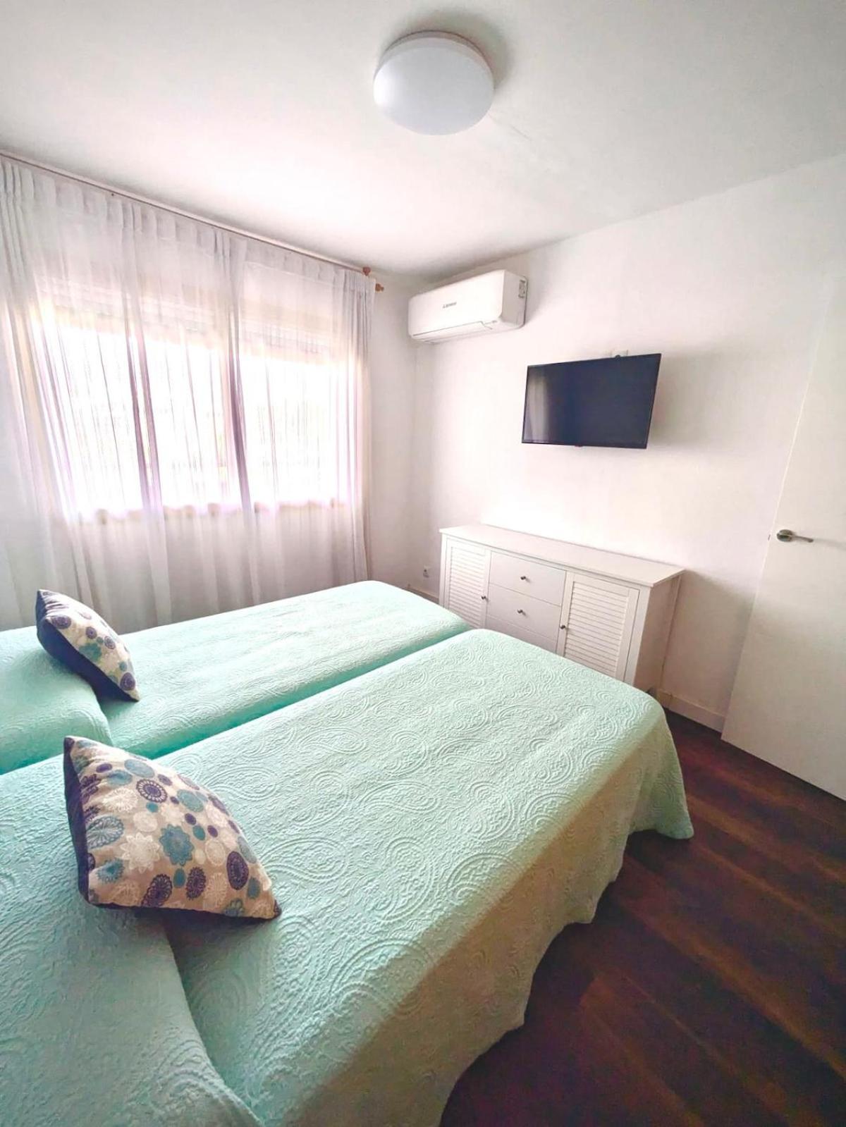 Reformed Cozy Penthouse With Pool - Portaventura Apartamento Salou