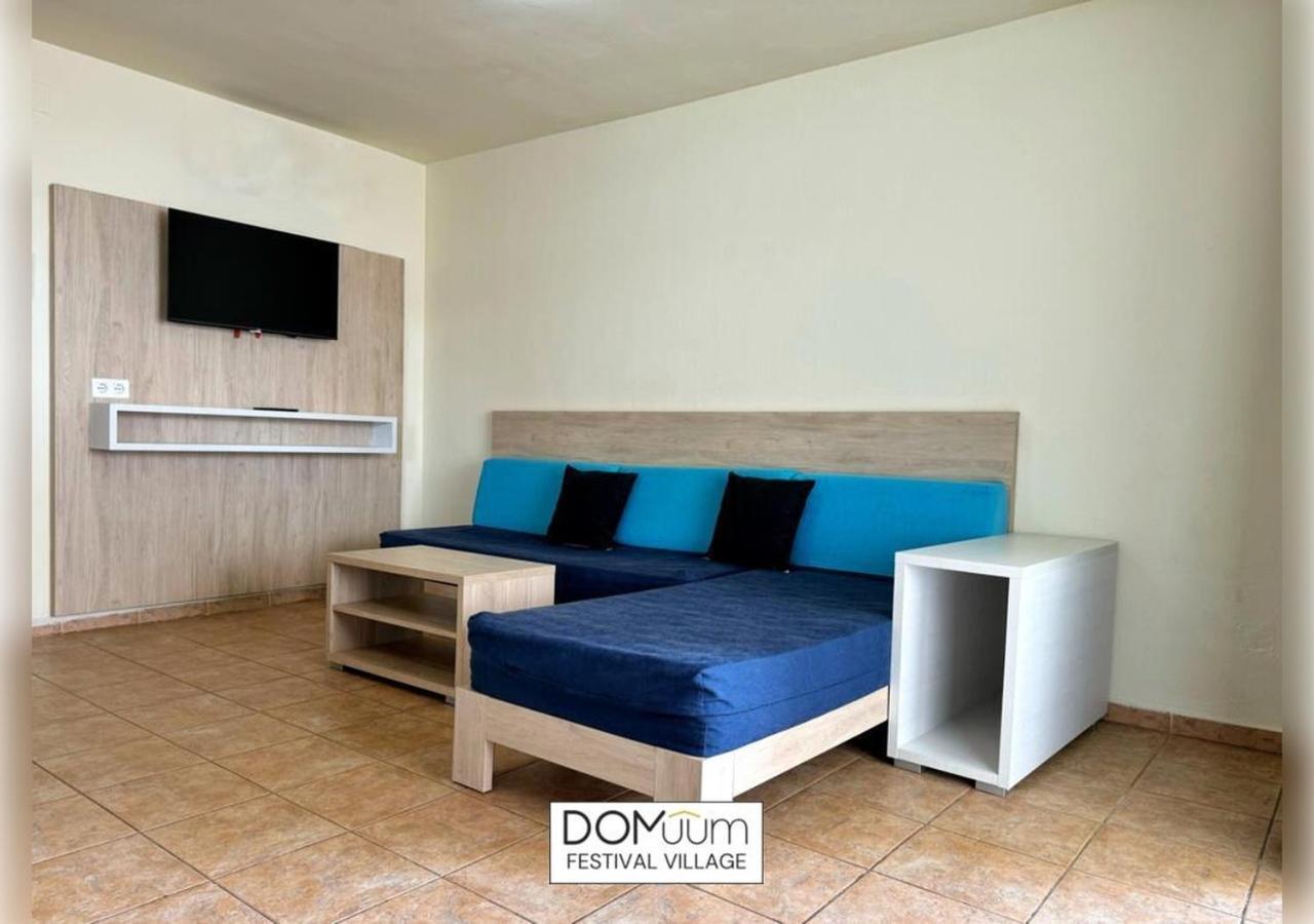 Domuum Holidays - Festival Village * Salou