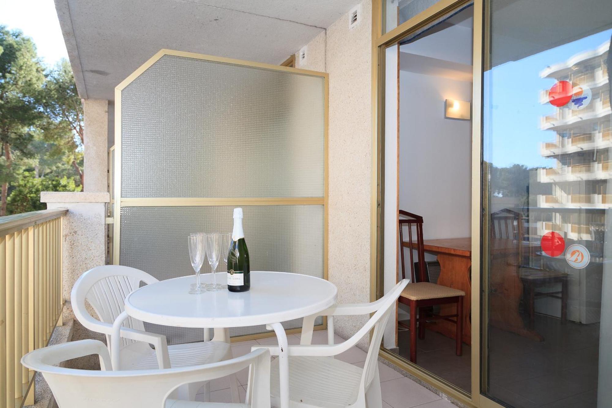 Uhc Pacific Apartment *