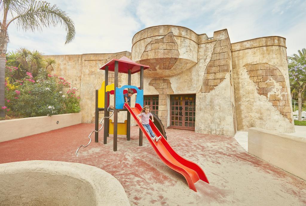 Hotel Portaventura El Paso: Theme Park Access Included