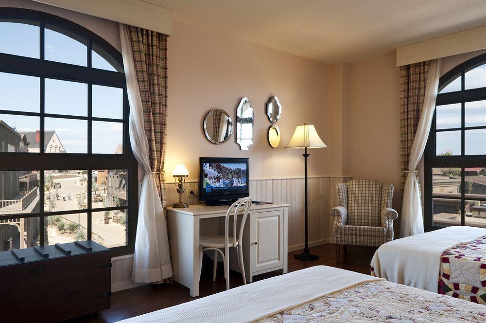 Hotel Portaventura Hotel: Theme Park Access Included Salou