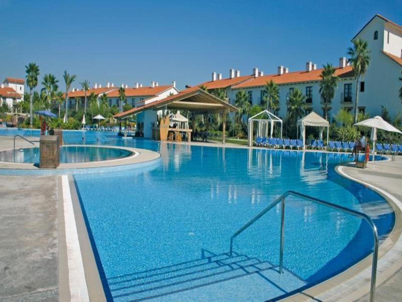 Portaventura El Paso: Theme Park Access Included Hotel Salou