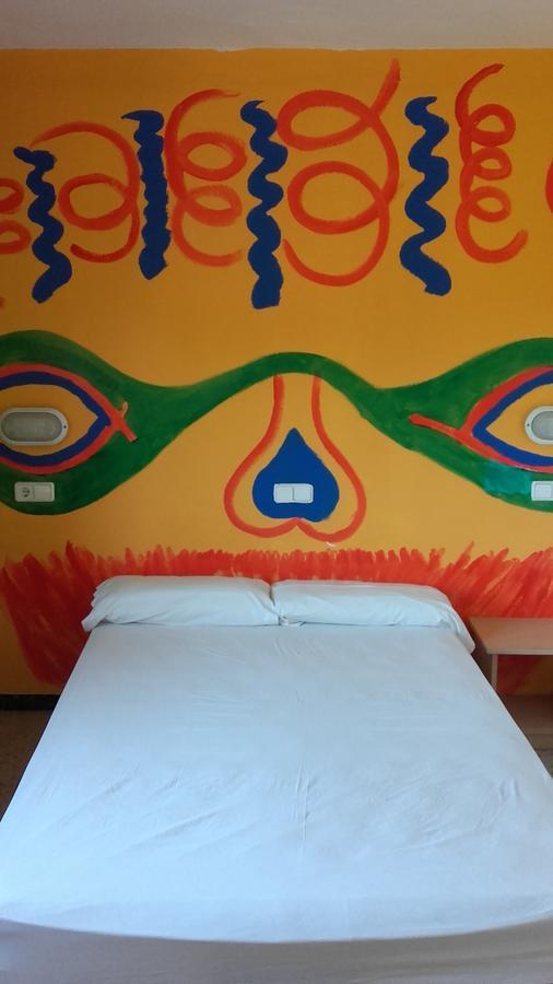 Pensión Hostal Salou *