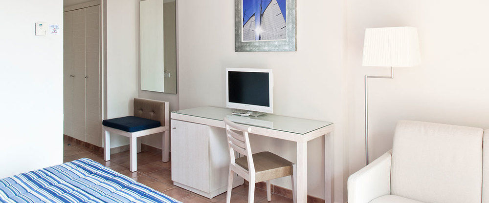 Portaventura Hotel: Theme Park Access Included Salou