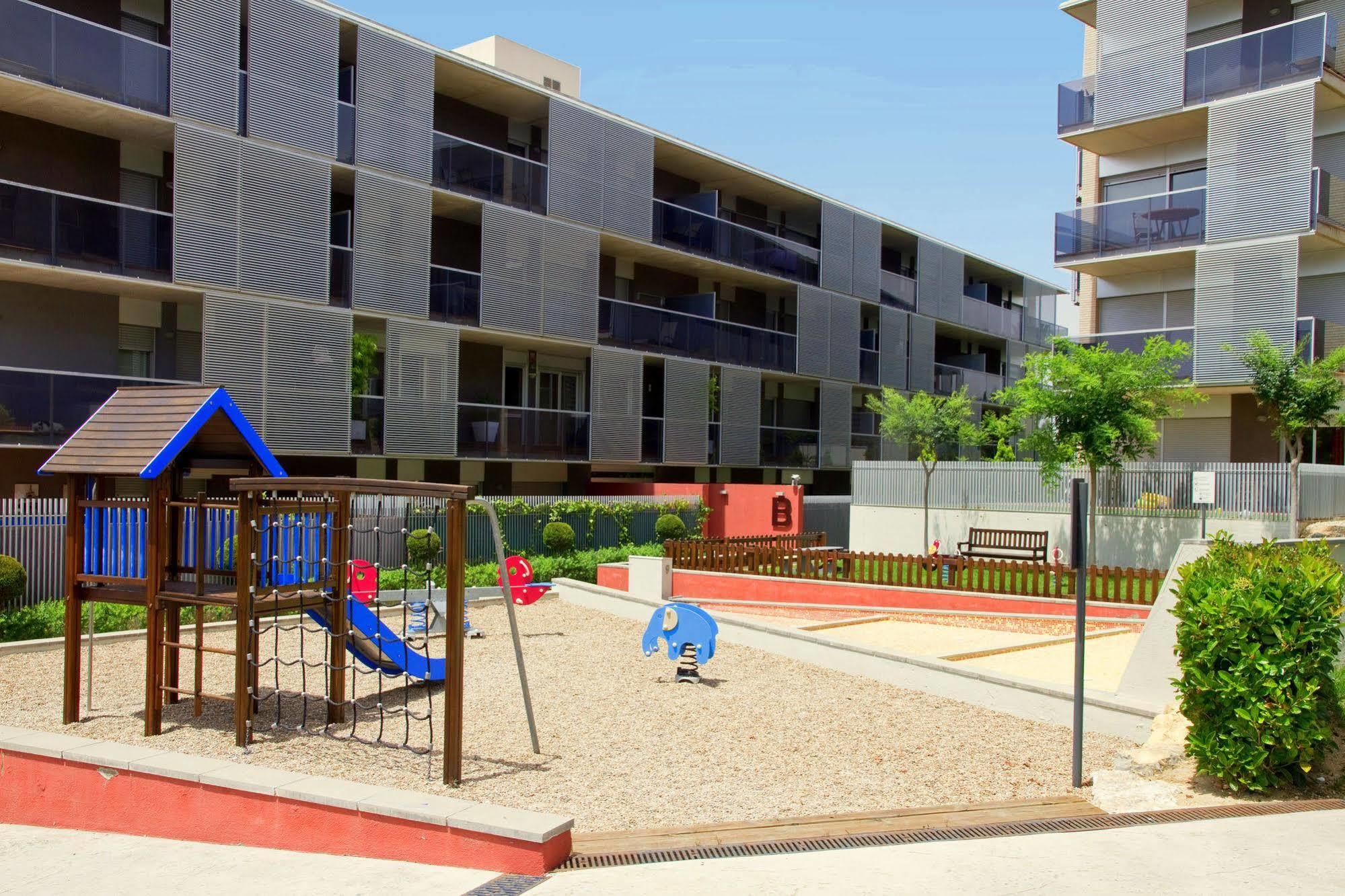 Paradise Village Litoral Costa Dorada Apartamento *