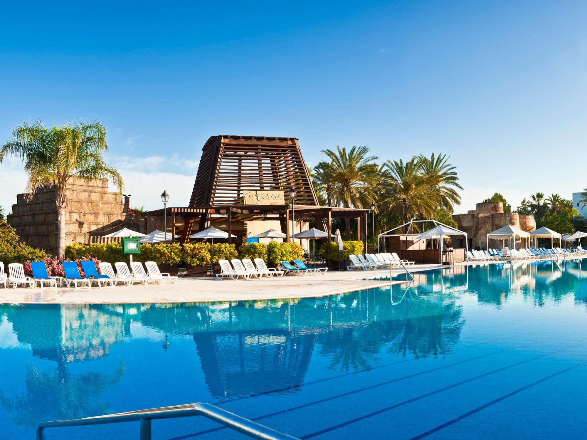 Hotel Portaventura El Paso: Theme Park Access Included 4*