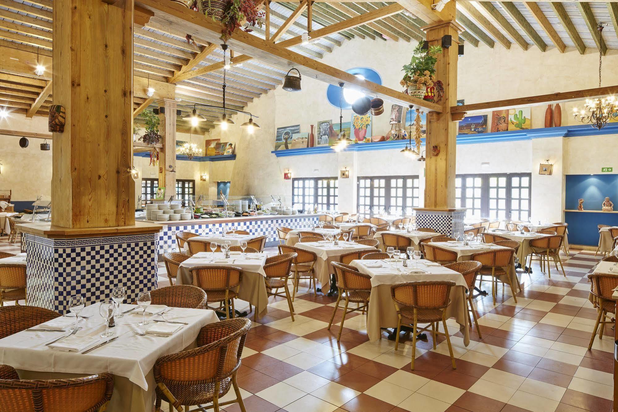 Hotel Portaventura El Paso: Theme Park Access Included