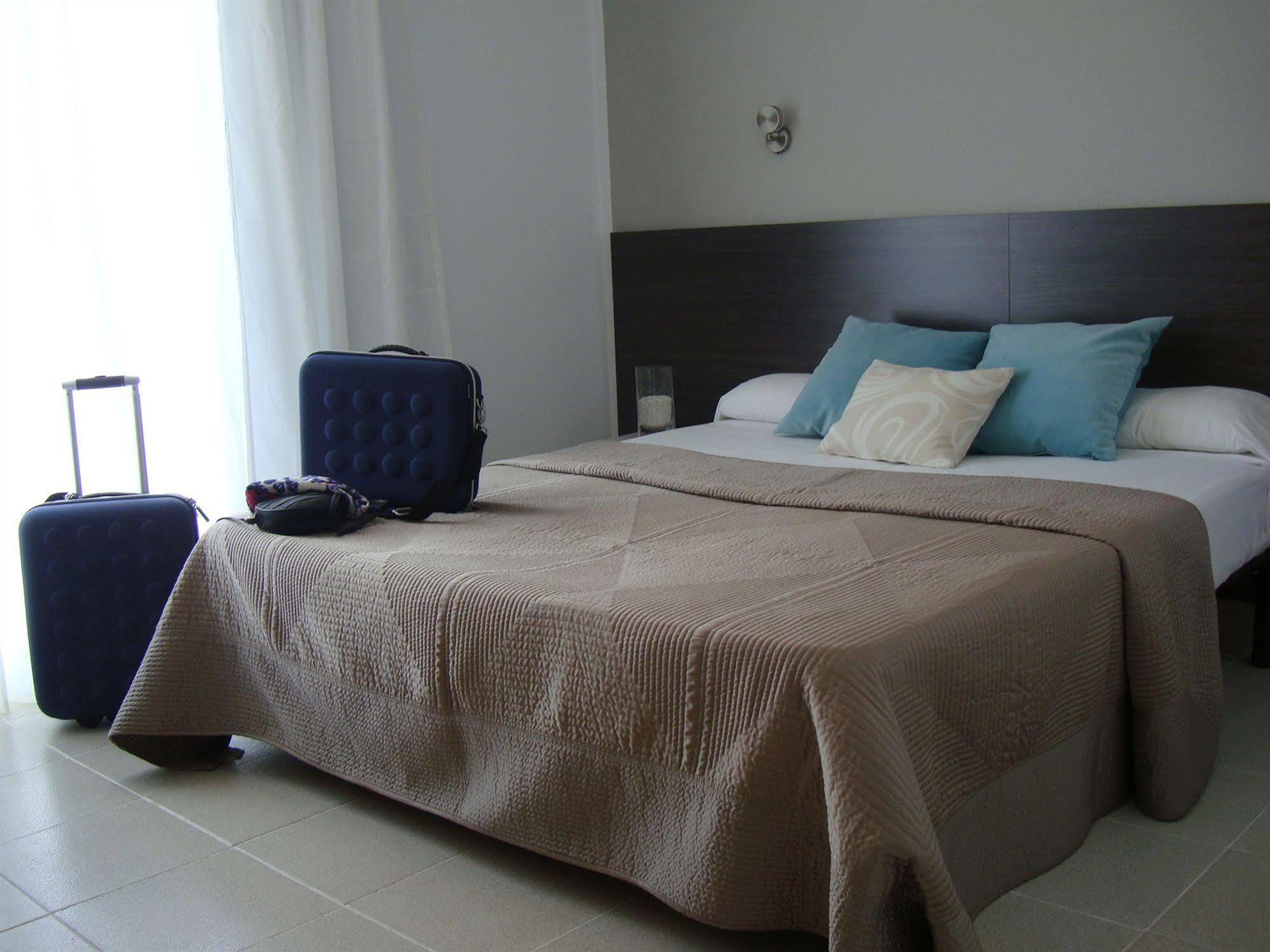 Tahiti Rs Guest house Salou