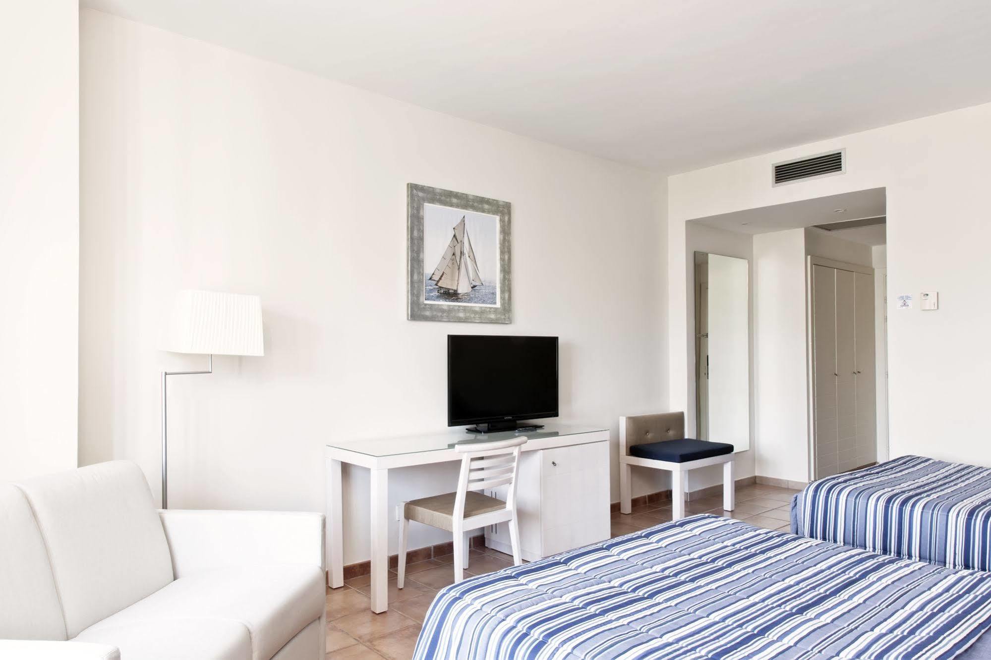 Portaventura Hotel: Theme Park Access Included Salou