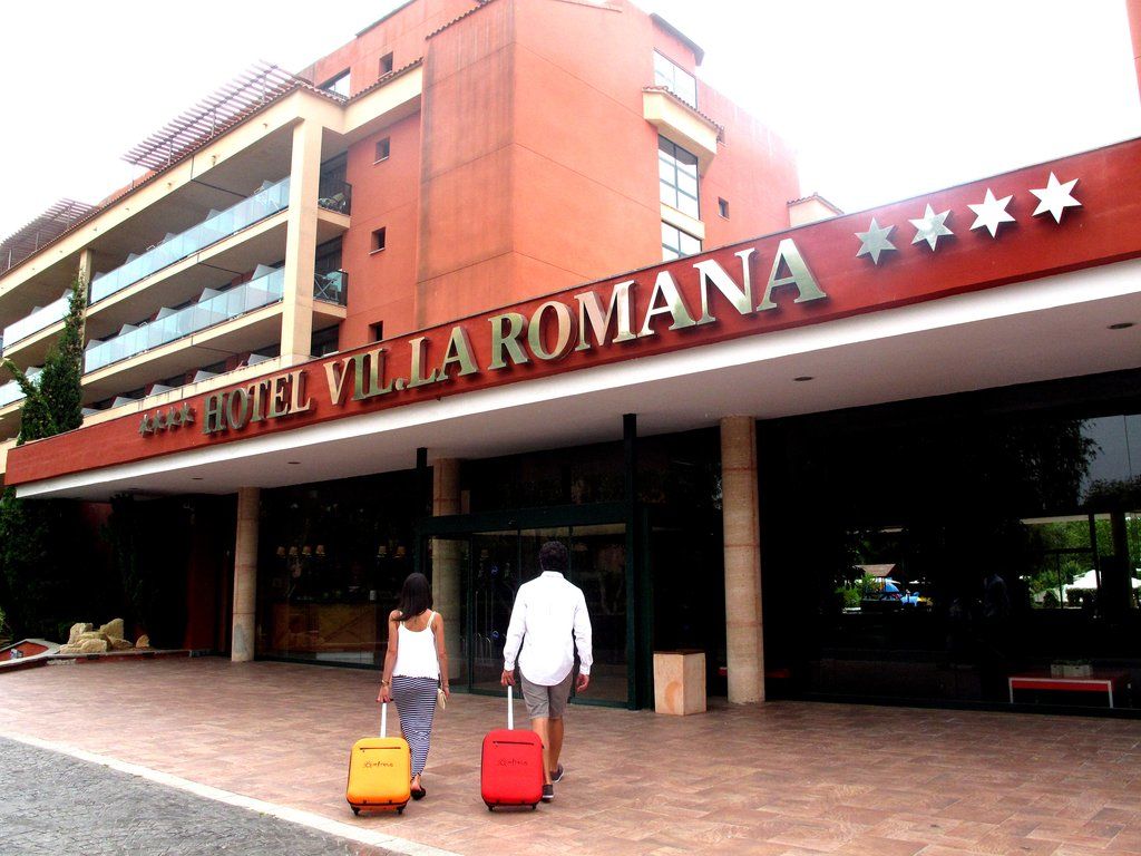Hotel Ohtels Romana 4*