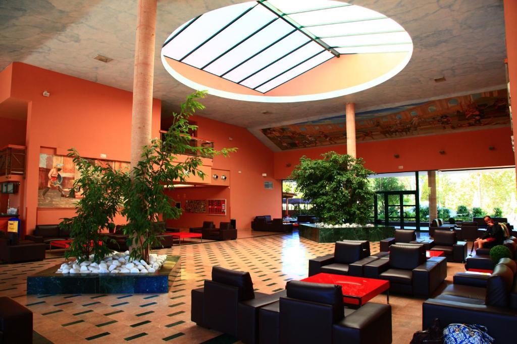 Ohtels Romana Hotel 4*