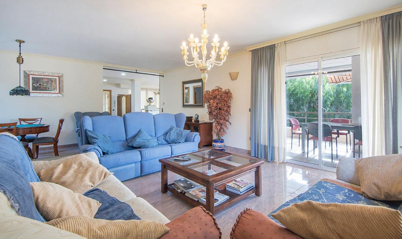 Villa Tarracohomes, Cala Crancs Con Piscina Privada Y Mesa De Billar Salou
