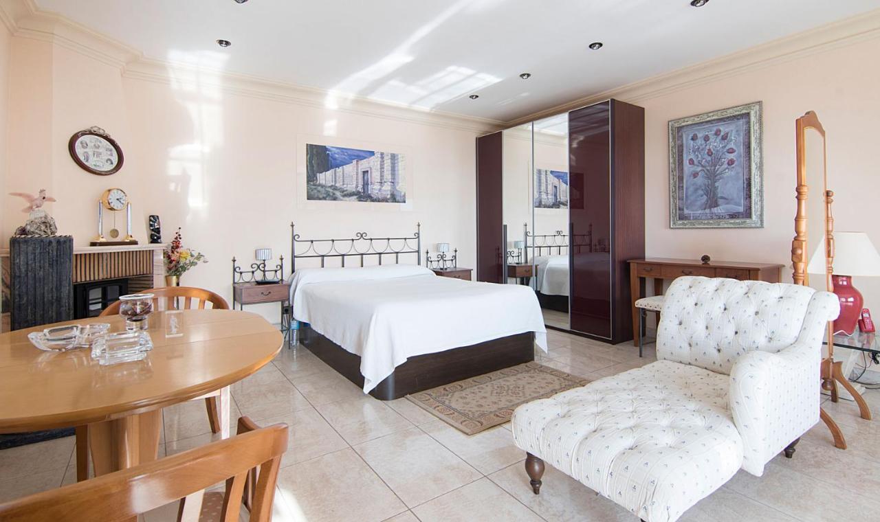 Tarracohomes, Cala Crancs Con Piscina Privada Y Mesa De Billar Villa *