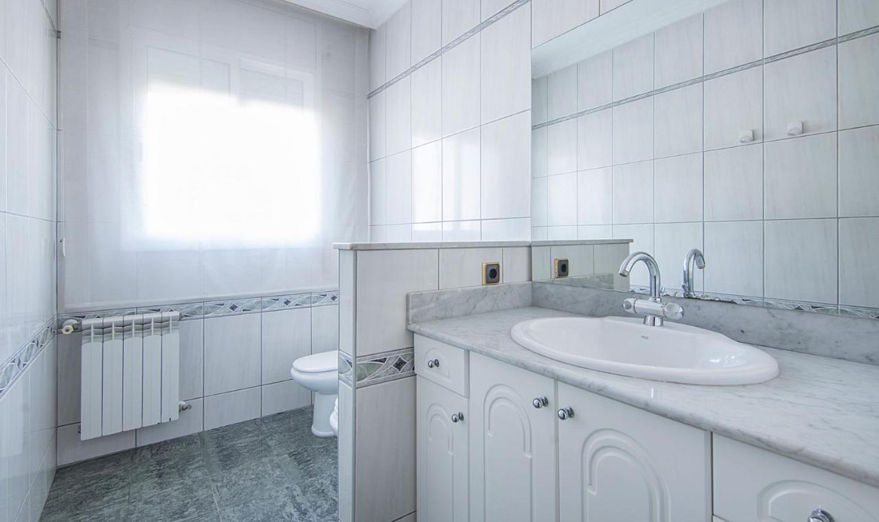 Tarracohomes, Cala Crancs Con Piscina Privada Y Mesa De Billar *
