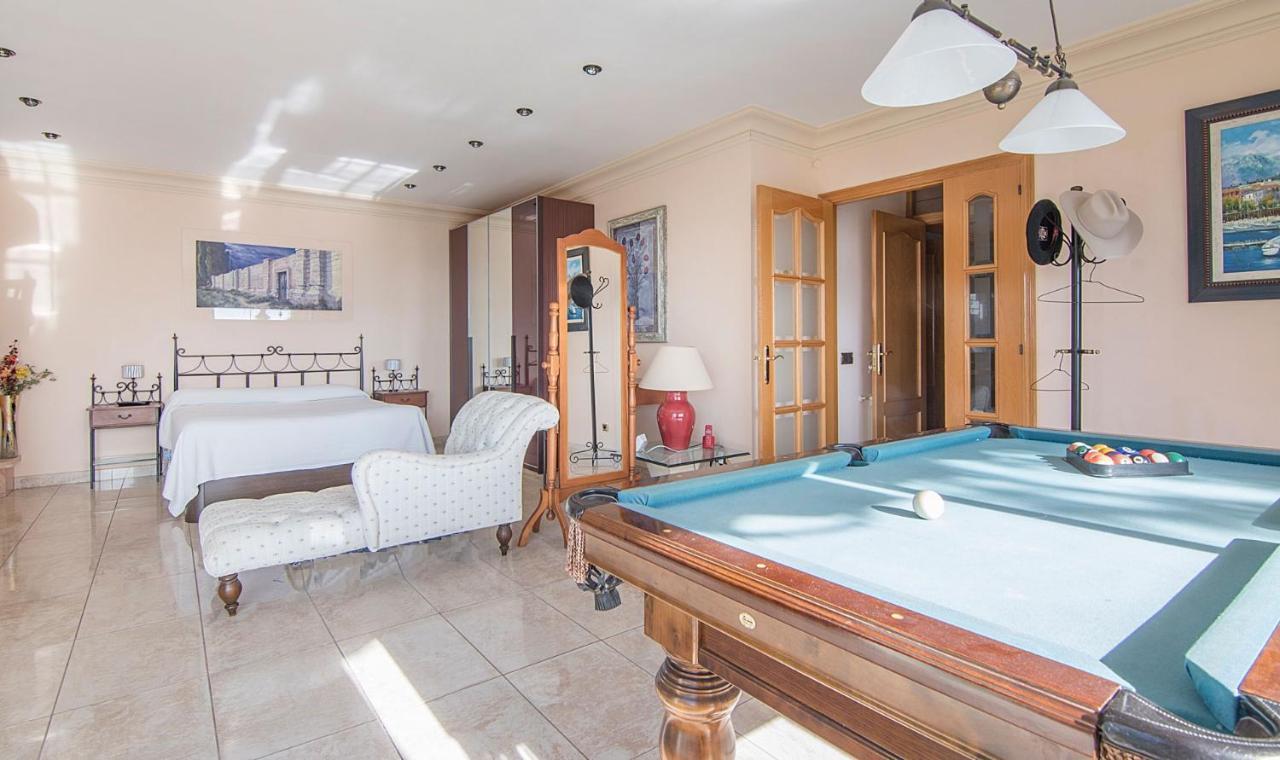 Villa Tarracohomes, Cala Crancs Con Piscina Privada Y Mesa De Billar *