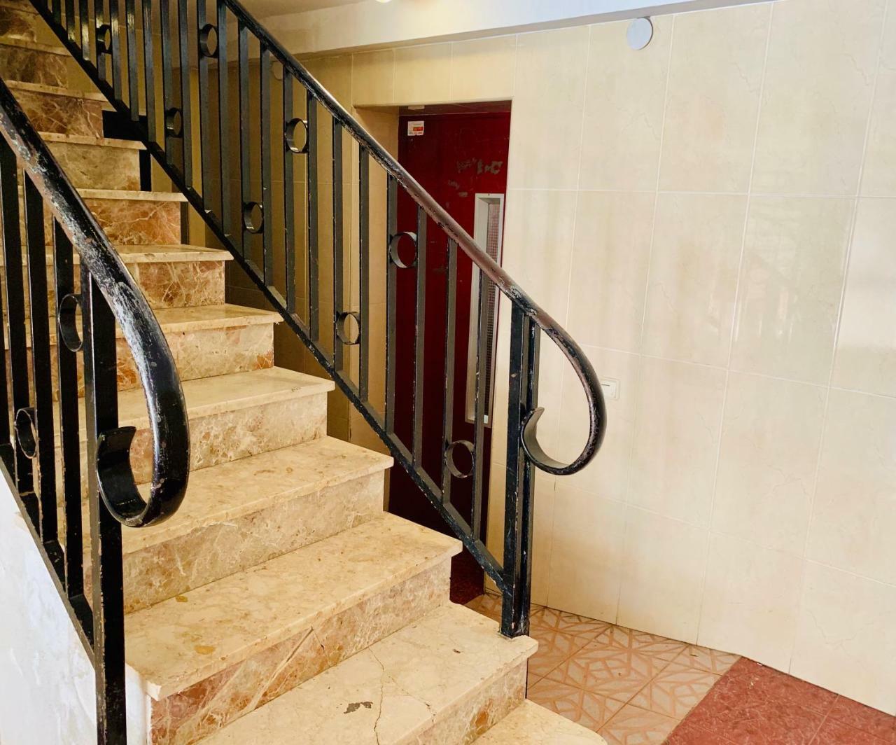Avenida Apartment *