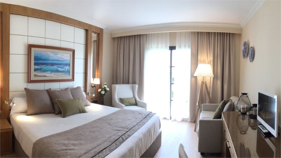 Portaventura Hotel: Theme Park Access Included Hotel 4*