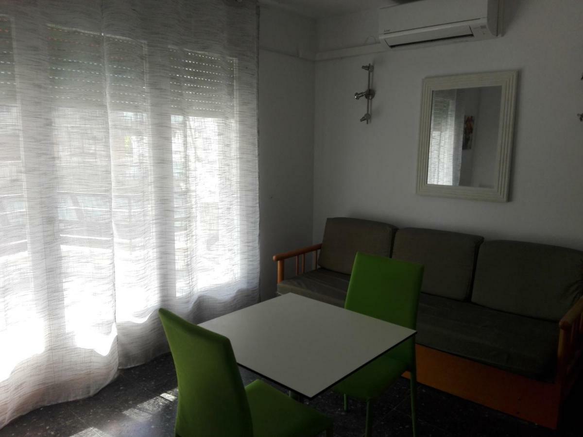 Appartement Zeus Alexis Ii *