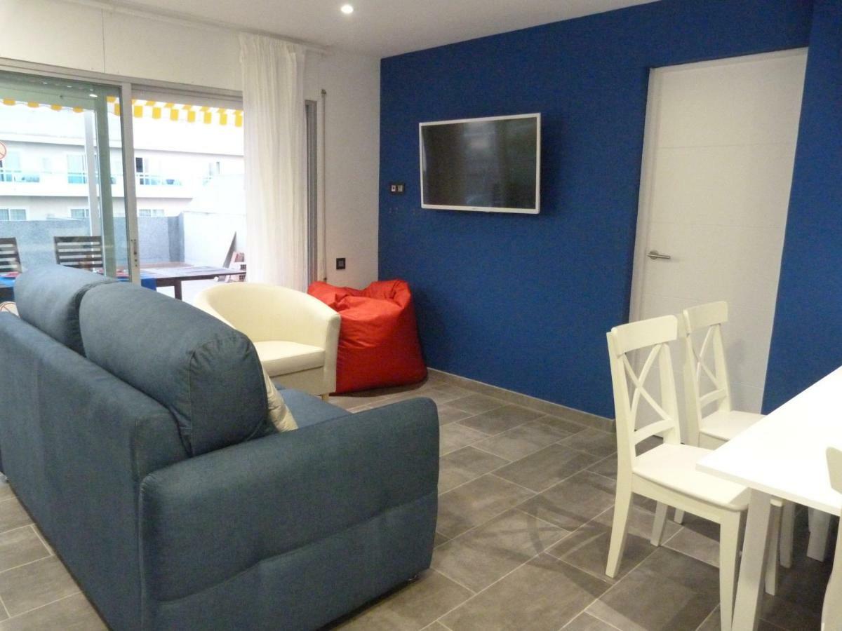 Saloublues, Penthouse, Pool, Big Terrace Apartamento