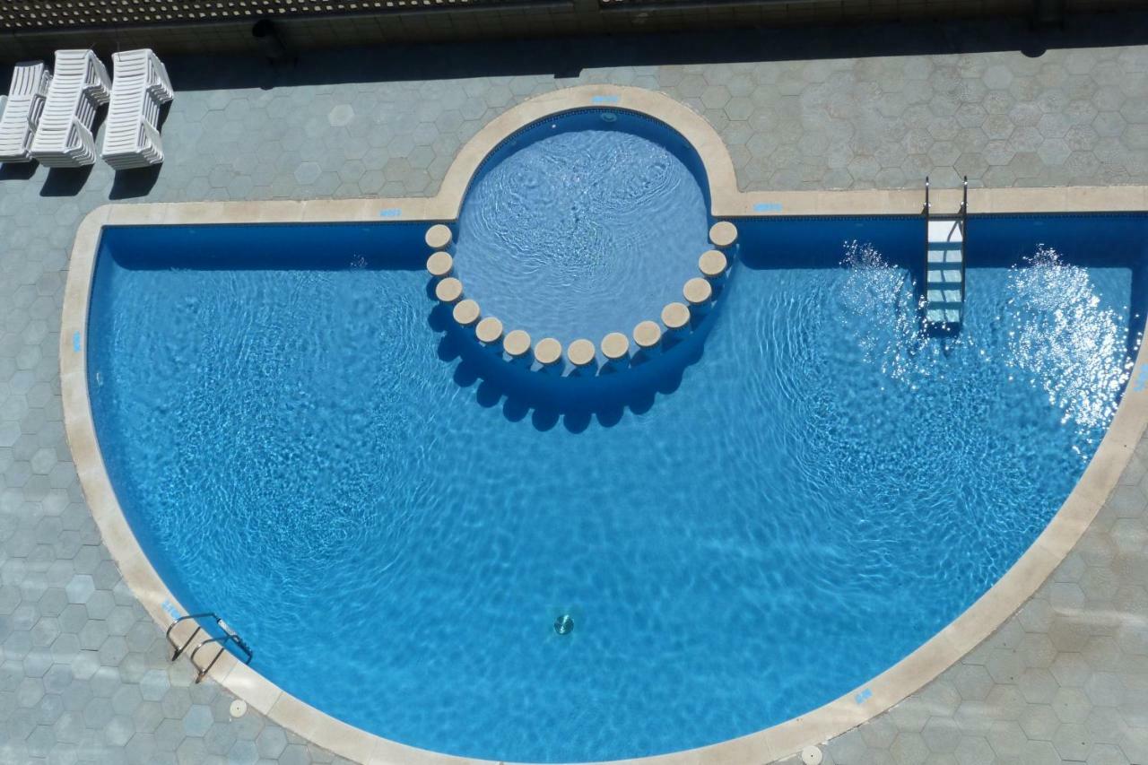Saloublues, Penthouse, Pool, Big Terrace Apartamento