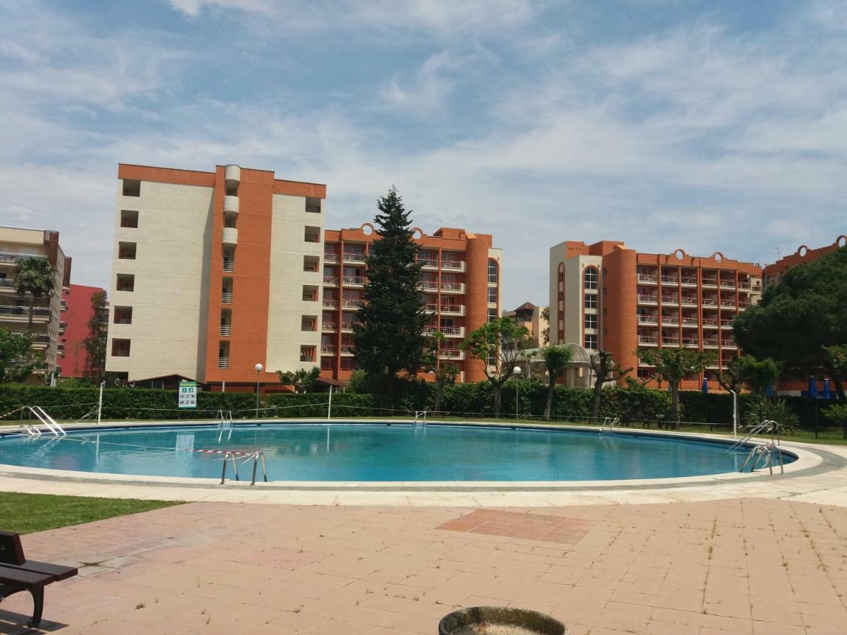 Bonito Con Varias Piscinas