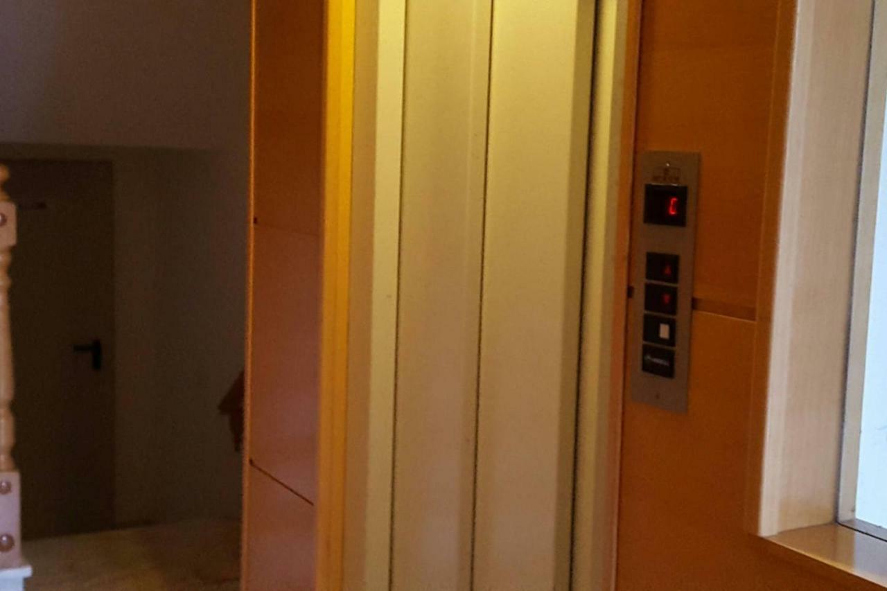 Luminoso Y Amplio Apartamento En Con Piscina Salou