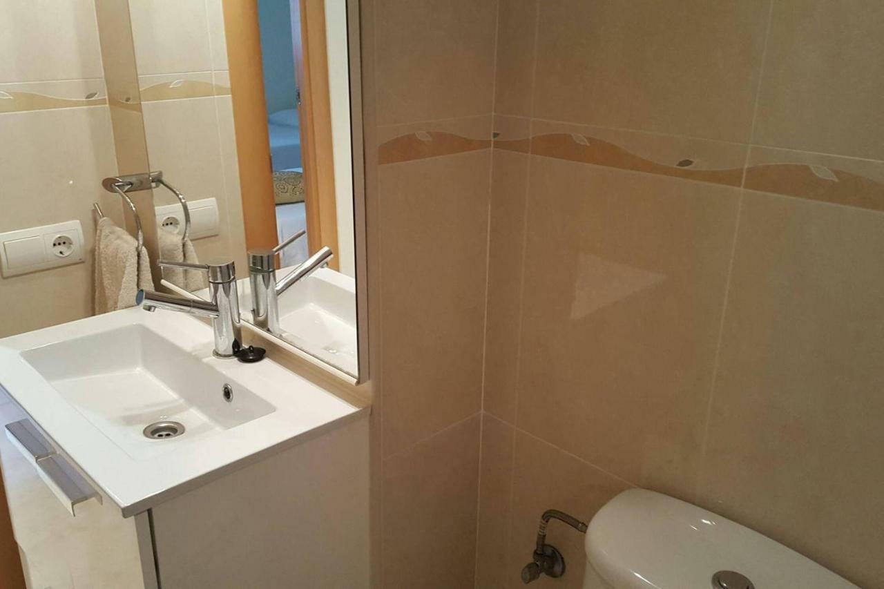 Luminoso Y Amplio Apartamento En Con Piscina Salou