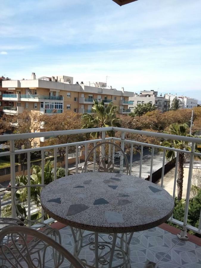 Apartment R&g Center *