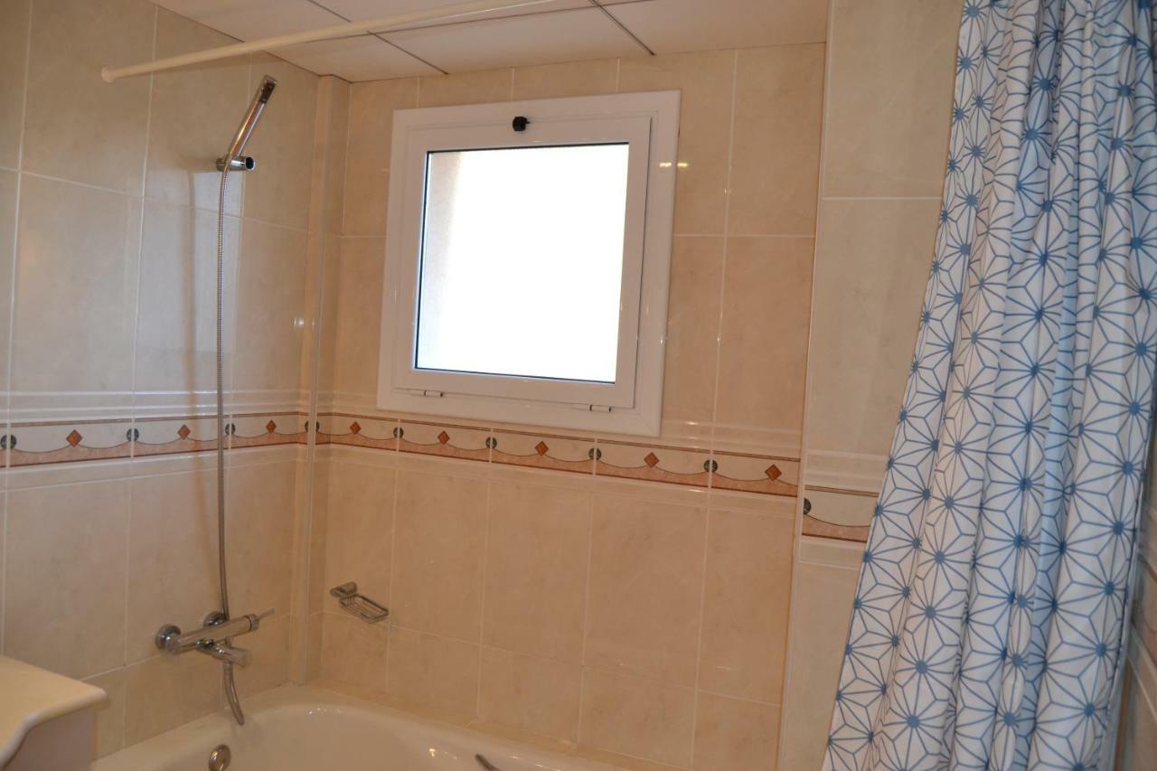Luminoso Y Amplio Apartamento En Con Piscina Apartamento
