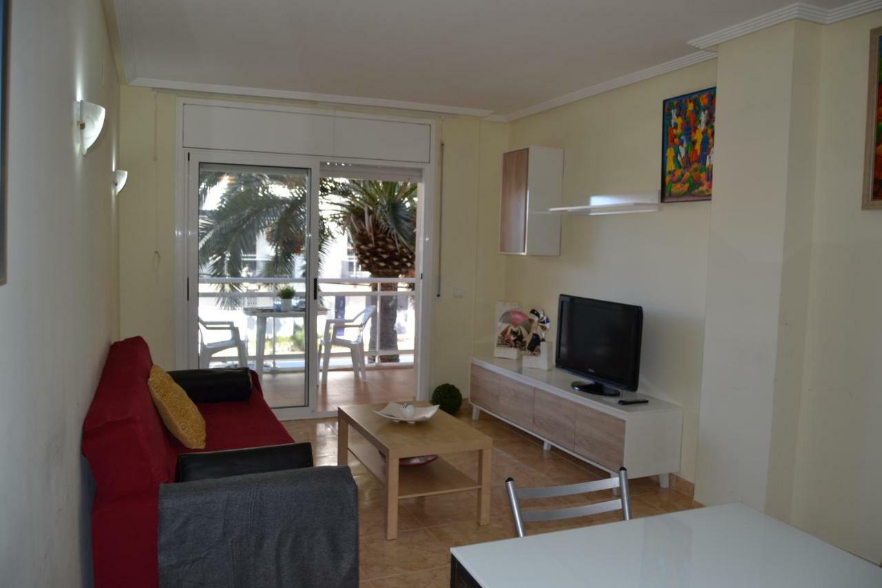 Luminoso Y Amplio Apartamento En Con Piscina Salou