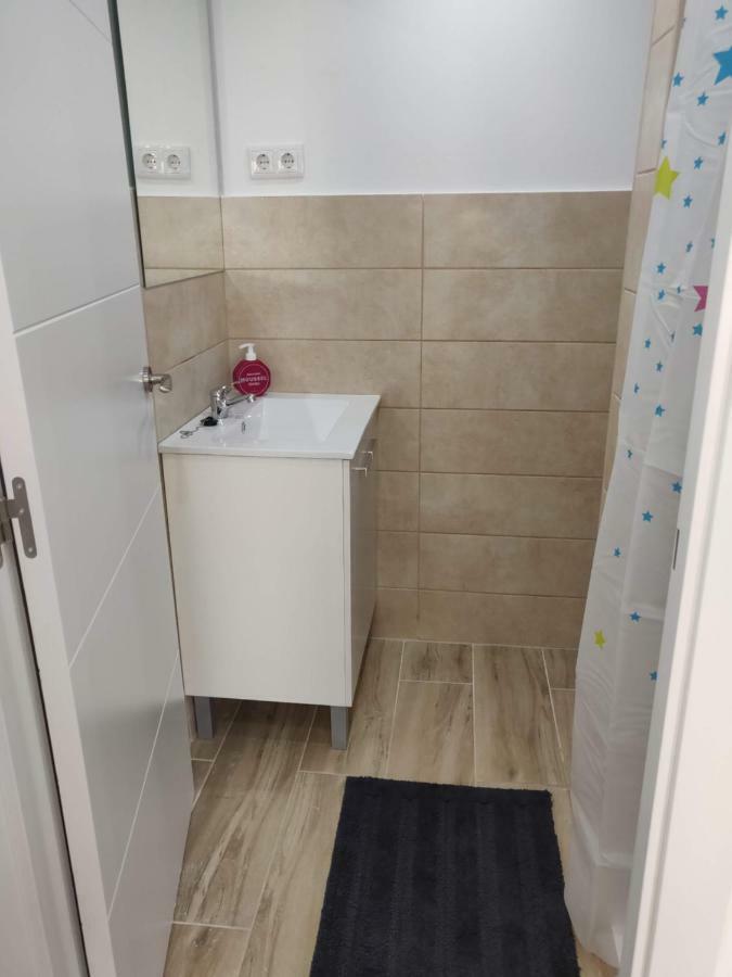 Lovely 2 Bed 2 Bath Near To Beach: Amposta