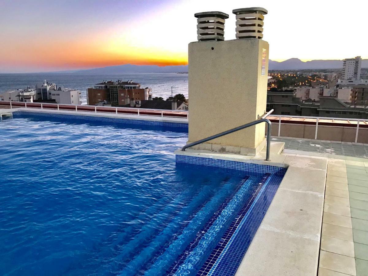 De Luxe Con Piscina