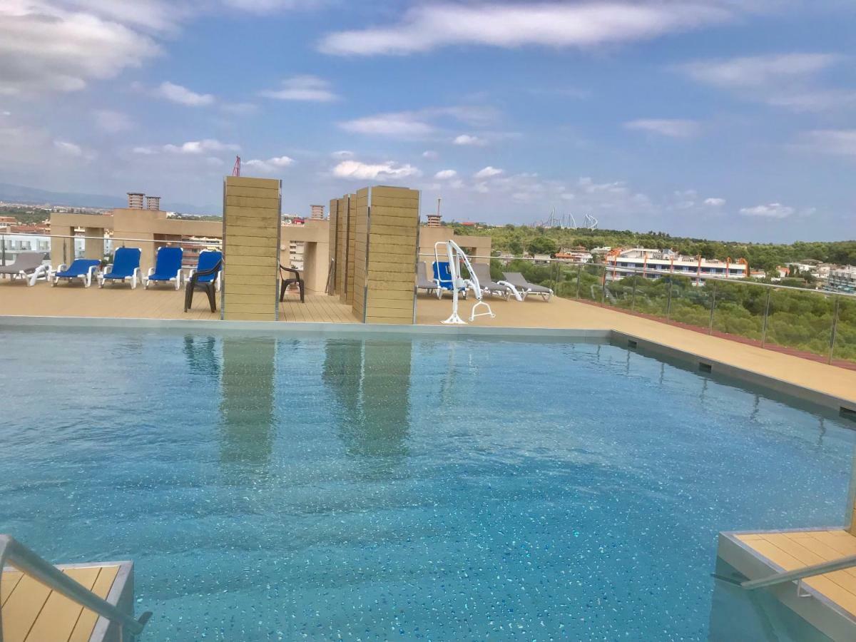 De Luxe Con Piscina Apartamento *