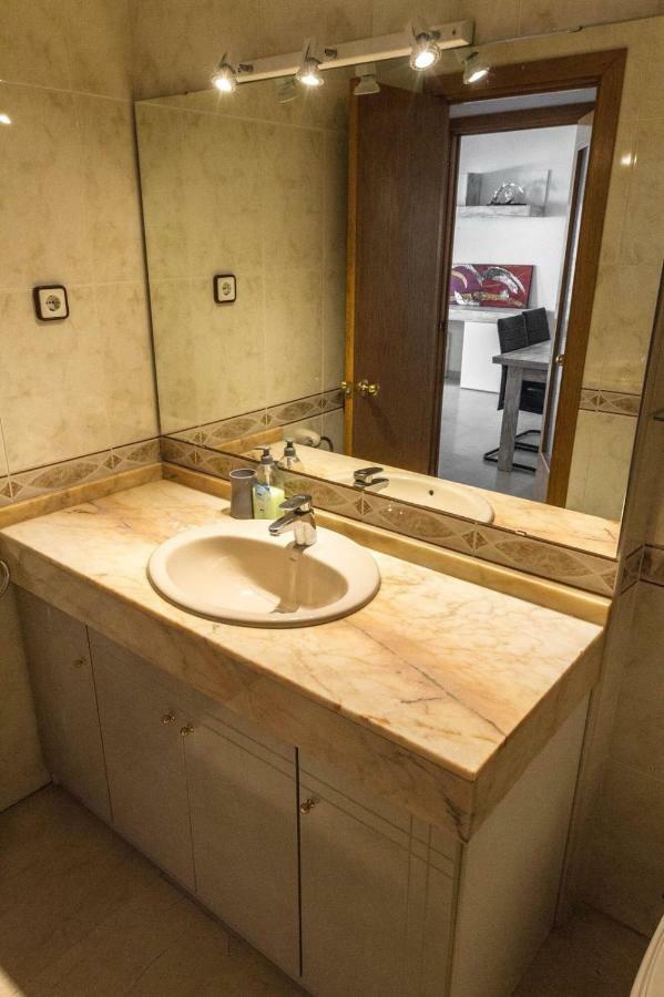 De Luxe Con Piscina Apartamento
