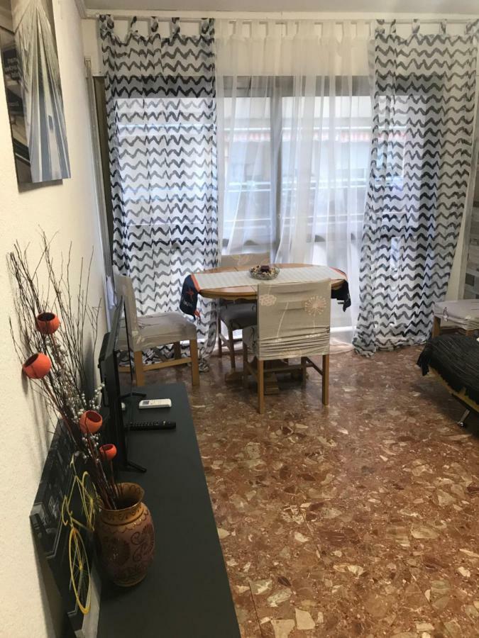 Apartment At Center Only 3 Min To