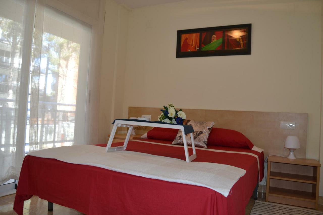 Luminoso Y Amplio Apartamento En Con Piscina Salou