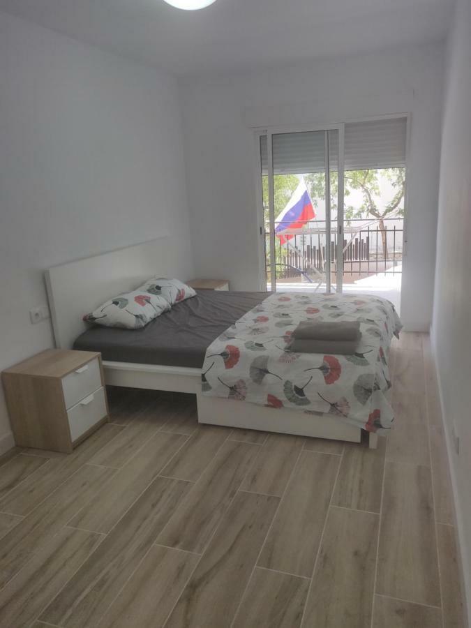 Lovely 2 Bed 2 Bath Near To Beach: Amposta Apartamento Salou