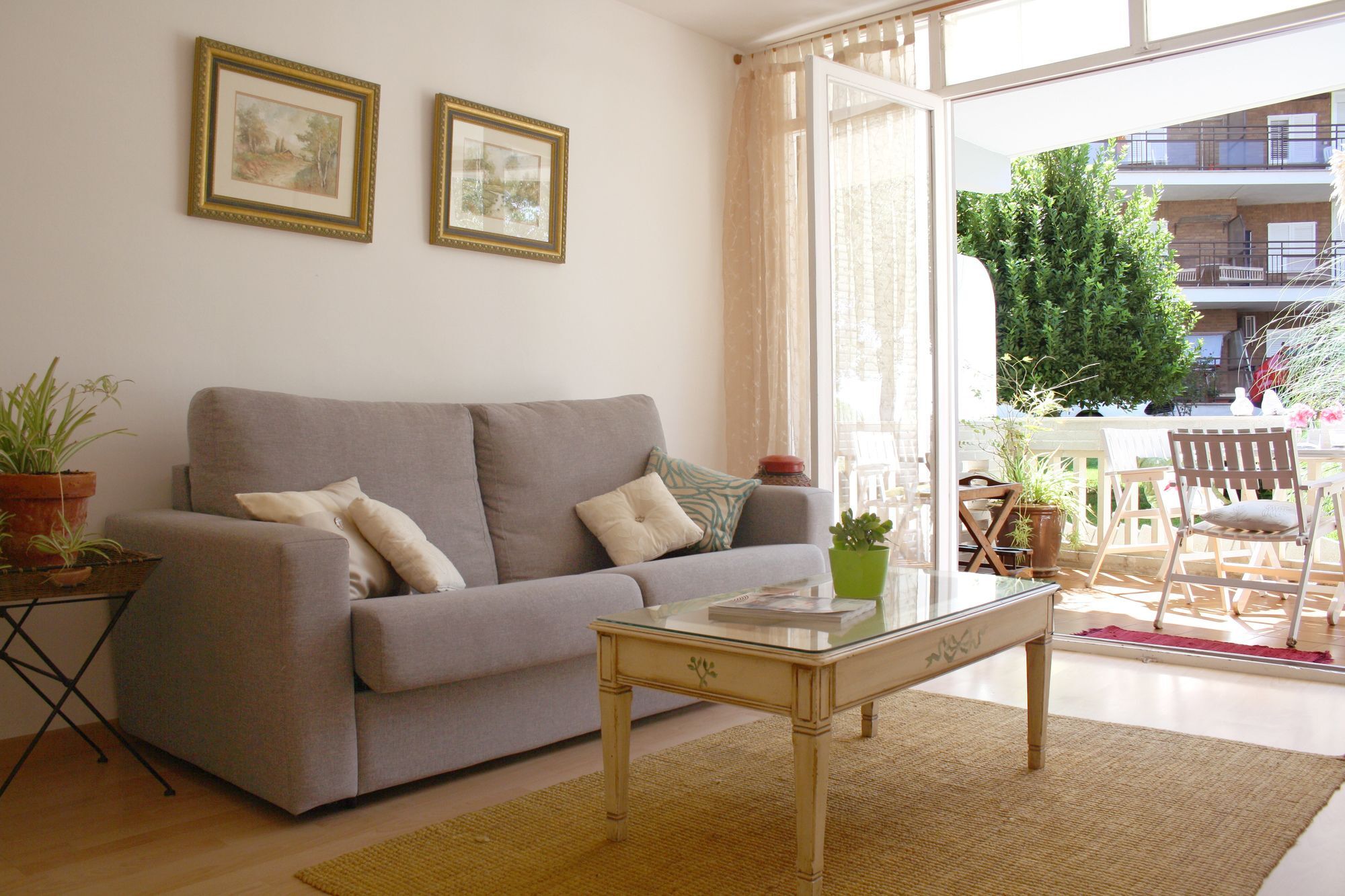 In A House - Sh00 Apartamento *