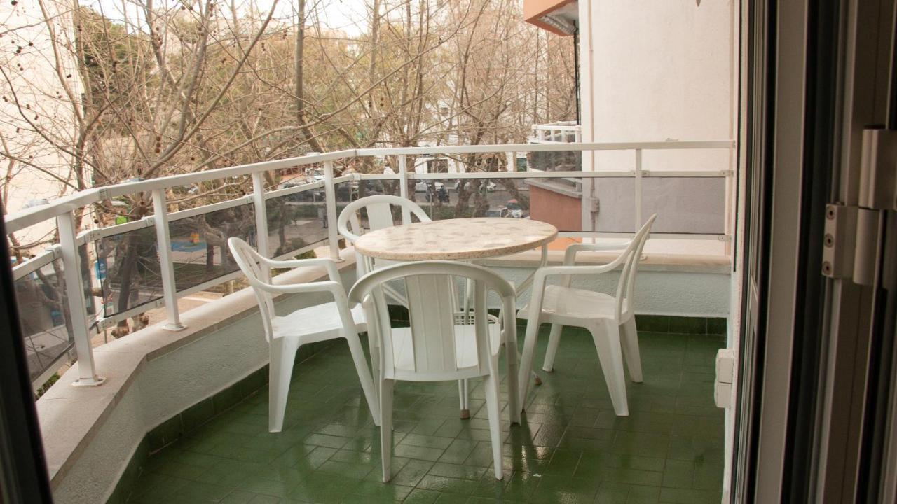 Sta. Eulalia Familias Arysal Apartment *