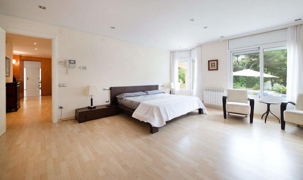 Nin Salou, Tarracohomes Villa