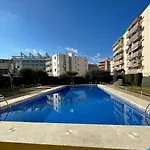 Be-Cool Salou pool center