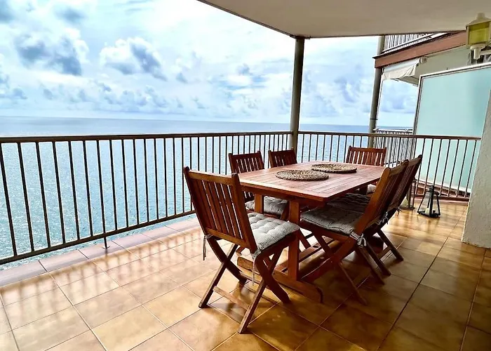 Apt With Spectacular Views