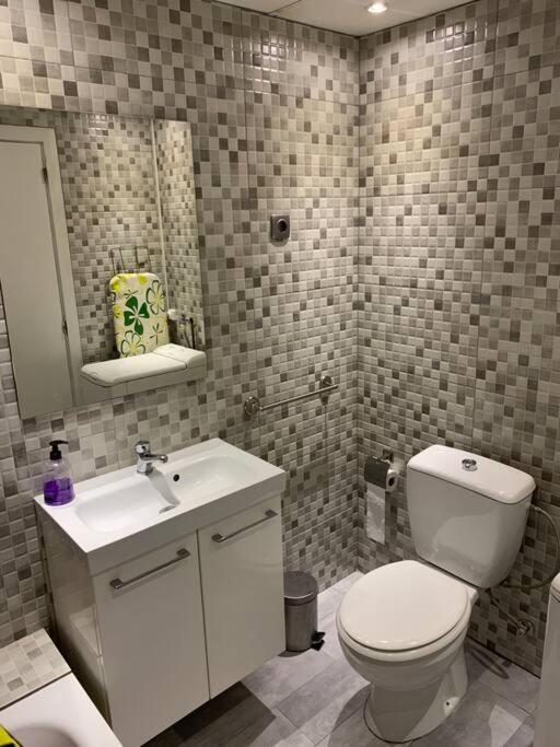 Moderno Apartamento Con Piscina En Playa Apartment Salou
