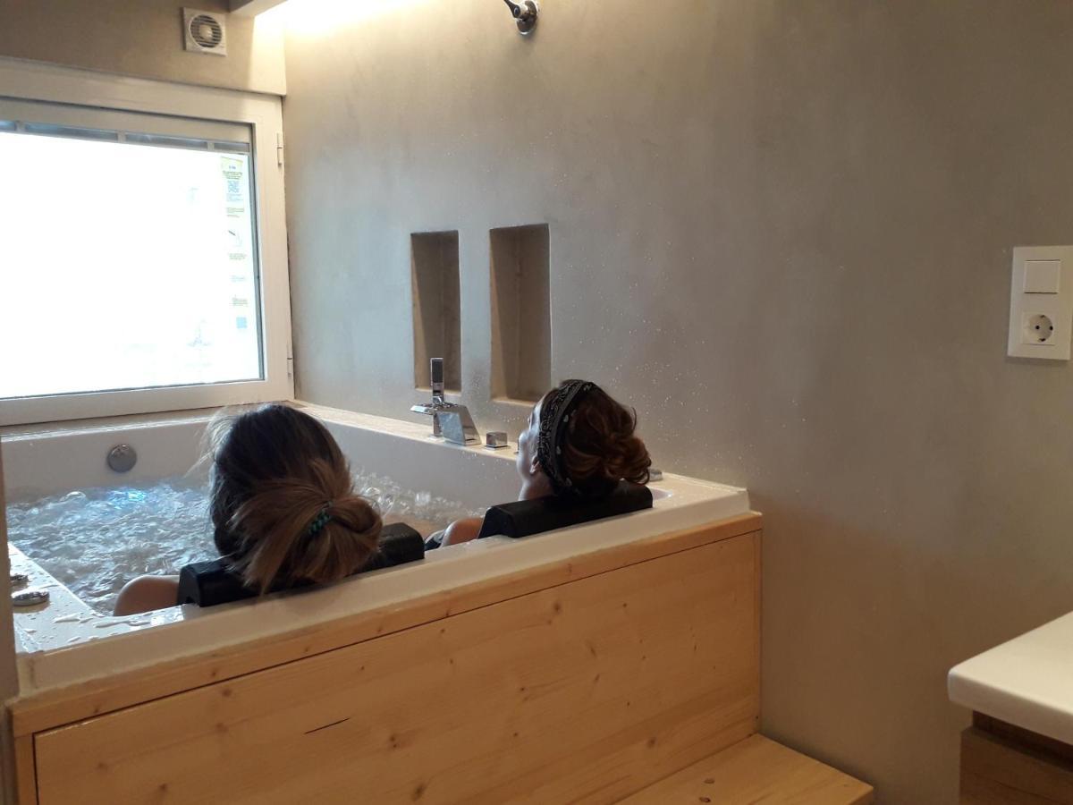 Jacuzzi & Sauna ! Appartement